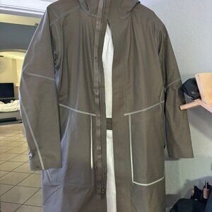 Lululemon - Ashta Shell Parka XS